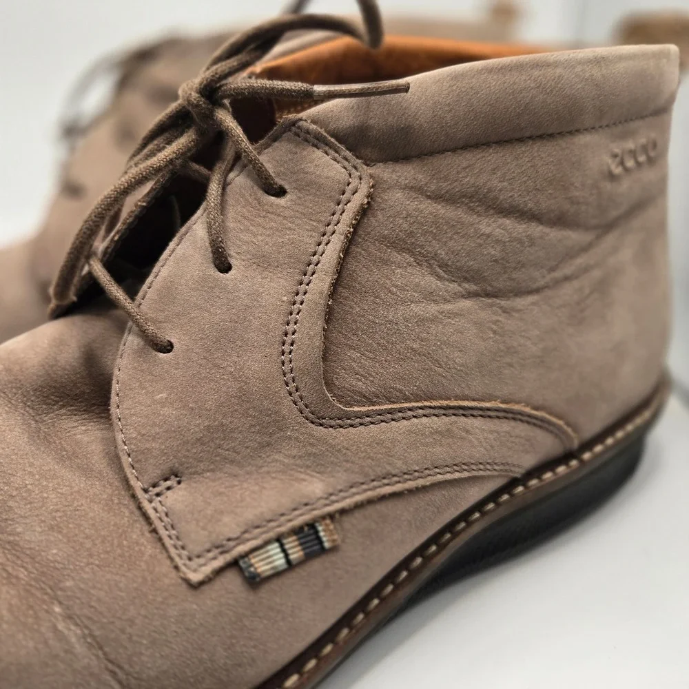 ECCO‎ mens suede chukka boot mens 10-10.5  taupe leather lace up casual